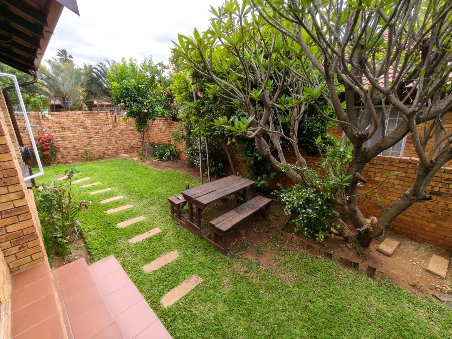 3 Bedroom Property for Sale in Safari Gardens North West